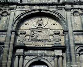 VANDELVIRA ANDRES 1509/75
EXTERIOR-PORTADA-DETALLE SUPERIOR DEL TIMPANO CON RELIEVE
BAEZA,