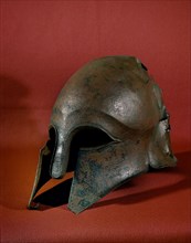 CASCO CORINTIO HALLADO EN HUELVA
MADRID, ACADEMIA DE HISTORIA
MADRID