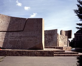 VAQUERO PALACIOS/VAQUERO TURCIOS
MONUMENTO AL DESCUBRIMIENTO DE AMERICA EN LOS JARDINES DEL
