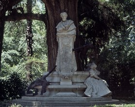 COULLAUT VALERA LORENZO 1876/1932
MONUMENTO A BECQUER
SEVILLA, PARQUE MARIA