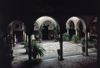 PATIO
SEVILLA, CASA CONDESA LEBRIJA
SEVILLA

This image is not downloadable. Contact us for the