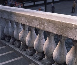 PASAMANOS PUENTE RIALTO EN GRAN CANAL
VENECIA, EXTERIOR
ITALIA