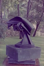 DUCHAMP R
EL CABALLO MAYOR 1914 BRONCE
RUAN, FUNDACION MAEGHT
FRANCIA

This image is not