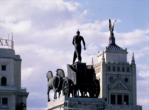 BASTERRA HIGINIO 1876/1957
EDIFICIO BANCO BILBAO CALLE ALCALA - CUADRIGA Y EL FENIX
MADRID, BANCO