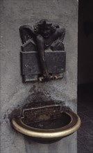 FUENTE ADOSADA A UNA PARED
INNSBRUCK, EXTERIOR
AUSTRIA

This image is not downloadable. Contact