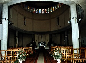 INTERIOR DESDE LOS PIES
SIENA, IGLESIA DE SAN ISIDRO
ITALIA

This image is not downloadable.