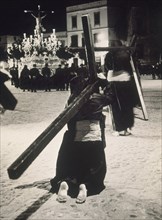 SEMANA SANTA-PENITENTE CON CRUZ