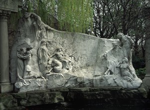 MONCEL
MONUMENTO A LOS HEROES CANADIENSES
PARIS, EXTERIOR
FRANCIA

This image is not