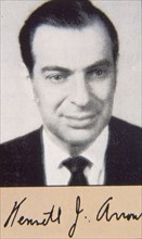 KENNETH J ARROW (1921-) ECONOMISTA USA

This image is not downloadable. Contact us for the high