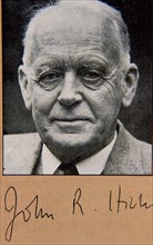 JOHN HICKS (1904-) ECONOMISTA INGLES