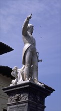 PLAZA MAYOR - MONUMENTO A CHURRUCA
MOTRICO, EXTERIOR
GUIPUZCOA