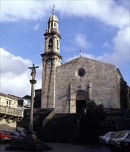 IGLESIA DE SANTA COLUMBA PLAZA Y CRUCERO
RIANXO, EXTERIOR
CORUÑA