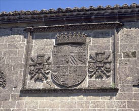 ANTIGUAS CASAS CONSISTORIALES ALTAS-DET ESCUDO DE ARMAS DE JUANA DE CASTILLA Y FELIPE EL