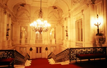 INTERIOR - ESCALERA PRINCIPAL-EPOCA NAPOLEON III
PARIS, TEATRO DE LA OPERA
FRANCIA