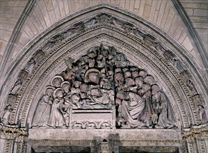 PUERTA DE NTA SRA DEL AMPARO-TIMPANO-MUERTE DE VIRGEN- ESCENA DORMICION DE LA VIRGEN
PAMPLONA,