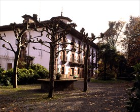 CASA-PALACIO SENORIAL-FACHADA
ORONOZ MUGAIRE, EXTERIOR
NAVARRA

This image is not downloadable.