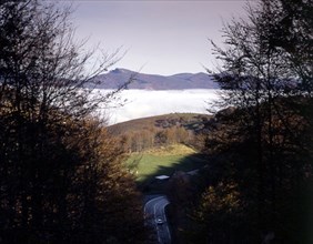 PUERTO DE LA VELETA-NIEBLA SOBRE EL VALLE
NAVARRA, EXTERIOR
NAVARRA