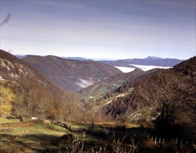 PUERTO DE LA VELETA-NIEBLA SOBRE EL VALLE
NAVARRA, EXTERIOR
NAVARRA