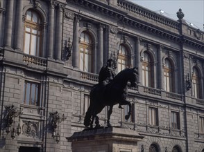 TOLSA MANUEL 1757/1816
ESCULTURA DE CARLOS IV BORBON REY DE ESPAÑA E INDIAS
MEXICO DF,