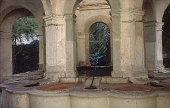 TEMPLETE DE LAS FUENTES DE AGUA-PILAS DE TINTOREROS
OAXACA, HOTEL PRESIDENTE
MEXICO