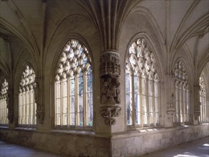 INTERIOR-CLAUSTRO DE DOBLE GALERIA-VENTANALES GOTICOS-S XVI
OÑA, MONASTERIO DE SAN