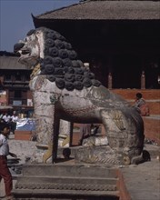 CASA-TEMPLO DE SIVA Y PARVATI-DET LEON PROTECTOR-POLICROMADO
KATMANDU, TEMPLOS
NEPAL