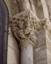 EXTERIOR-DET CAPITEL DECORADO - S XI - ROMANICO ESPAÑOL
FROMISTA, IGLESIA DE SAN