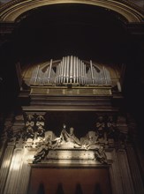 INTERIOR-ORGANO SOBRE GRUPO ESCULTORICO DE INOCENCIO V
ROMA, IGLESIA DE SANTA AGNESE