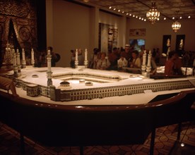 PABELLON ARABIA SAUDI-LA MECA-MAQUETA DE LA GRAN MEZQUITA-SANTUARIO DE LA KAABA
SEVILLA,