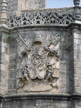 EXTERIOR-DETALLE DEL ESCUDO DEL PAPA JULIO II EN EL ABSIDE
BURGO DE OSMA, CATEDRAL
SORIA

This