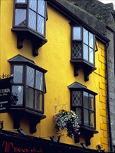 CASA TIPICA CON LA FACHADA DE COLOR
GALWAY, EXTERIOR
IRLANDA

This image is not downloadable.