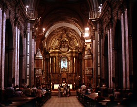 INTERIOR-NAVE PRINCIPAL CON GENTE
BUENOS AIRES, CABILDO
ARGENTINA

This image is not