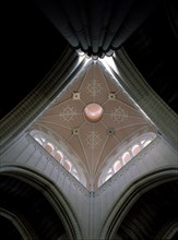 CHUECA FERNANDO/SIDRO CARLOS
INTERIOR-CUPULA CON  LINTERNA
MADRID, CATEDRAL DE LA