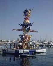 FALLA EN EL PUERTO DE ALICANTE
ALICANTE, FIESTAS DE SAN JUAN
ALICANTE