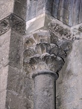 CAPITEL CON DECORACION VEGETAL DE LA PORTADA OCCIDENTAL- ROMANICO S XI
JACA, CATEDRAL
HUESCA