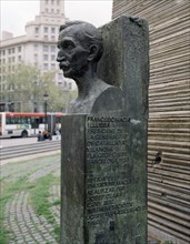 CLARA JOSEP 1878/1958
ESCULTURA DE FRANCESC MACIA I LLUSA EN EN EL MONUMENTO DE LA PLAZA DE