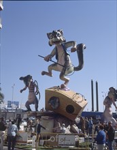 FALLA EN LAS FIESTAS DE SAN JOSE
DENIA, FALLAS DEL 2000
ALICANTE

This image is not