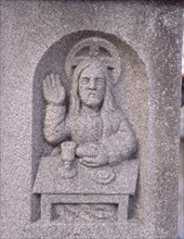 CRUCEIRO - DETALLE DEL RELIEVE DE JESUS BENDICIENDO EL PAN Y EL VINO EN LA ULTIMA CENA
CORUÑA,