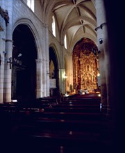 INTERIOR - IGLESIA INICIADA EN EL S XIII PERO CONSTRUIDA CASI EN SU TOTALIDAD EN EL S