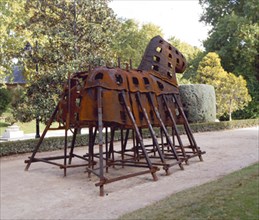 MASCARO XAVIER
CABALLO DE TROYA II - 2001 - EXPOSICION DE ESCULTURA ESPAÑOLA CONTEMPORANEA EN EL