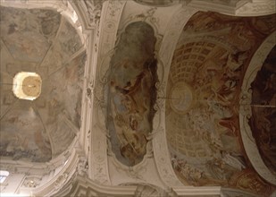 INTERIOR - FRESCOS DE LA IGLESIA BARROCA CONSTRUIDA EN EL SIGLO XVIII
PRAGA, IGLESIA DE SAN