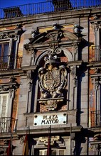 BARBIERI
ESCUDO EN LA FACHADA DE LA CASA DE LA PANADERIA
MADRID, PLAZA MAYOR
MADRID