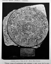 Pierre du Soleil ou "Calendrier Aztèque" comprenant les jours, les mois et les ères