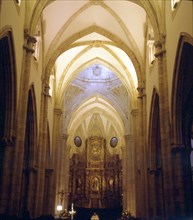 INTERIOR - CATEDRAL GOTICA CONSTRUIDA EN EL S XIV RECONSTRUIDA DESPUES DEL INCENDIO DE