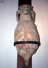 ANFORA ROMANA - S I AC
DENIA, MUSEO ARQUEOLOGICO
ALICANTE

This image is not downloadable.