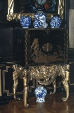 INTERIOR-CABINET CHIPPENDALE-
LONDRES, OSTELEY PARK/ COUNTRY
INGLATERRA

This image is not