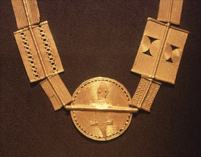 Pre-Columbian pectoral made of gold