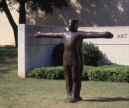 GORMLEY ANTONY
ESCULTURA S XX-HOMBRE DE HIERRO
FORT WORTH-TEXAS, MUSEO DE ARTE MODERNO
EEUU