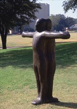 GORMLEY ANTONY
ESCULTURA S XX-HOMBRE DE HIERRO
FORT WORTH-TEXAS, MUSEO DE ARTE MODERNO
EEUU