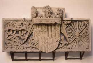 ESCUDO DE LOS REYES CATOLICOS - ALTORRELIEVE - S XV
SALAMANCA, MUSEO BELLAS ARTES - PALACIO